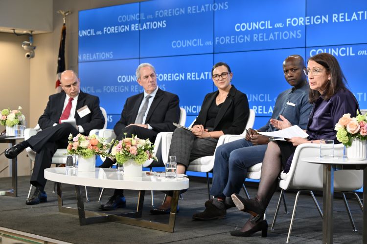 Sergio Alcocer, Michael Froman, Stefania Kolarz, Fonteh Akum, and Katherine Donato discuss "The Strategic Impact of the Global Movement of People." (Kaveh Sardari)